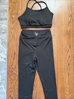Active USA Black High-Waist Leggings with Matching Sports Bra